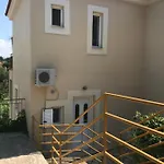 Maisonette Sea View , * Finikounta