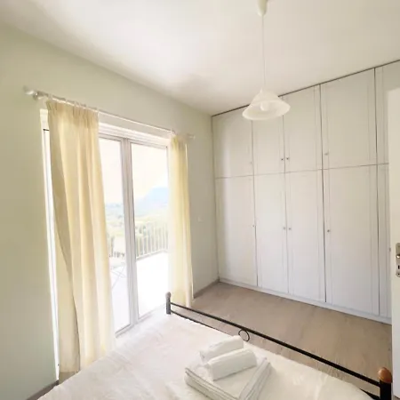 Maisonette Sea View , فينيكونتا